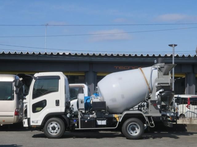 Isuzu FORWARD 2025-01 3758465-4