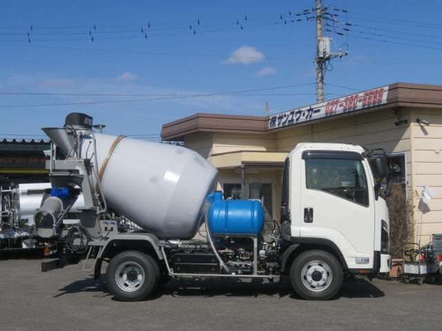 Isuzu FORWARD 2025-01 3758465-5