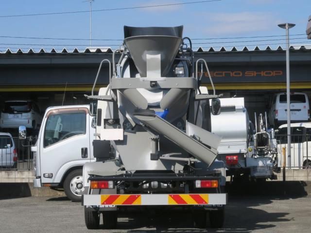 Isuzu FORWARD 2025-01 3758465-7