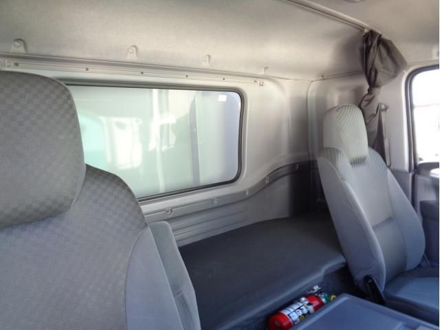 Isuzu FORWARD 2019-09 3758471-19