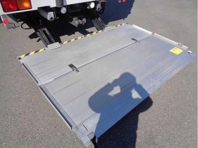 Isuzu FORWARD 2019-09 3758471-8