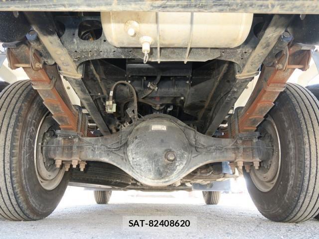 Isuzu FORWARD 2020-09 3905719-21