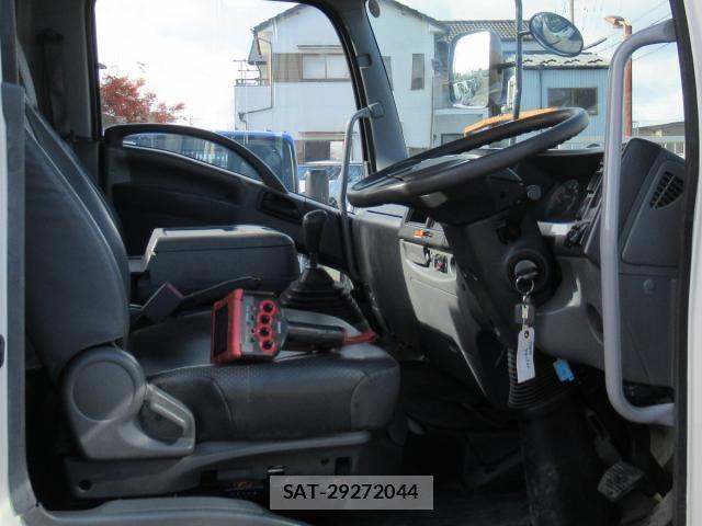 Isuzu FORWARD 2019-08 3934219-23