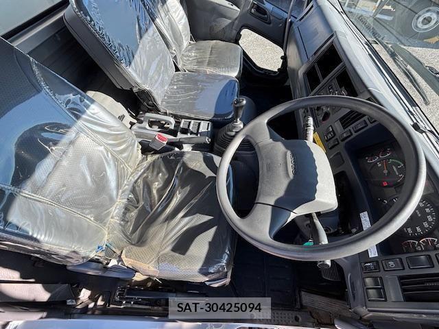 Isuzu FORWARD 2020-05 4109630-25