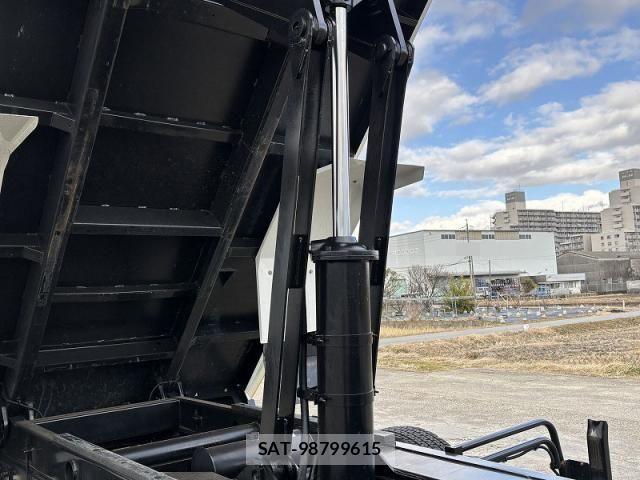 Isuzu FORWARD 2025-04 4109605-11