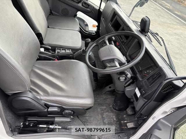 Isuzu FORWARD 2025-04 4109605-19