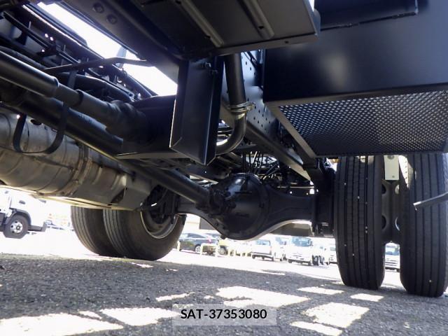 Isuzu FORWARD 2023-10 4240945-23