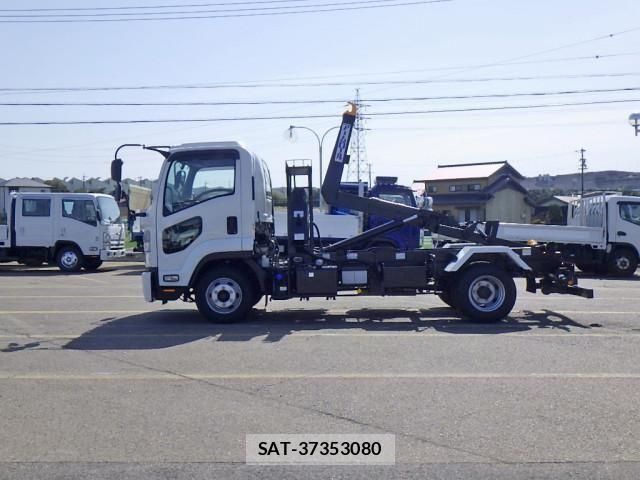 Isuzu FORWARD 2023-10 4240945-3