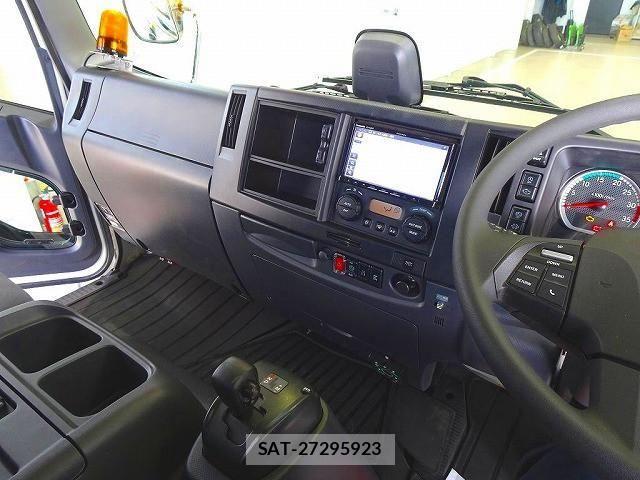 Isuzu FORWARD 2023-08 4324189-9