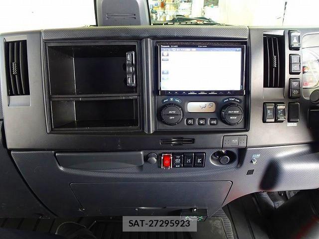 Isuzu FORWARD 2023-08 4324189-10