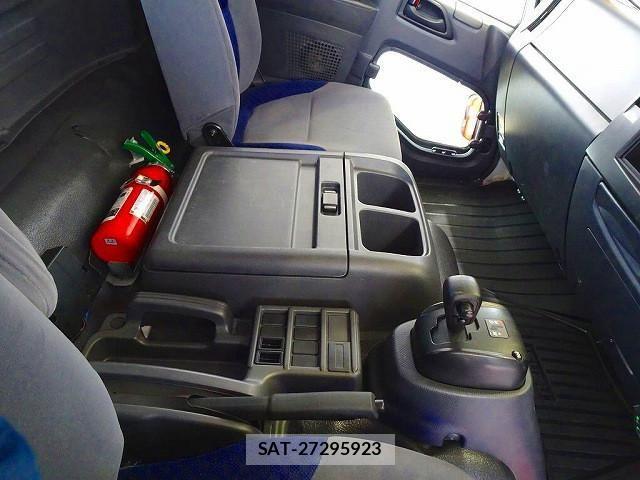 Isuzu FORWARD 2023-08 4324189-14