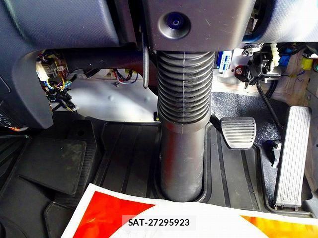 Isuzu FORWARD 2023-08 4324189-16