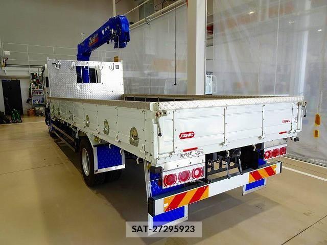 Isuzu FORWARD 2023-08 4324189-3