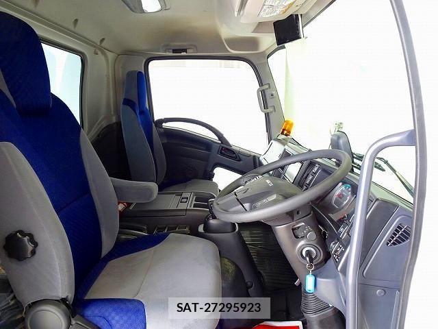 Isuzu FORWARD 2023-08 4324189-5
