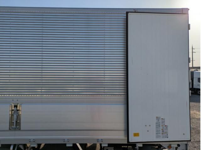Isuzu FORWARD 2023-06 4384499-19