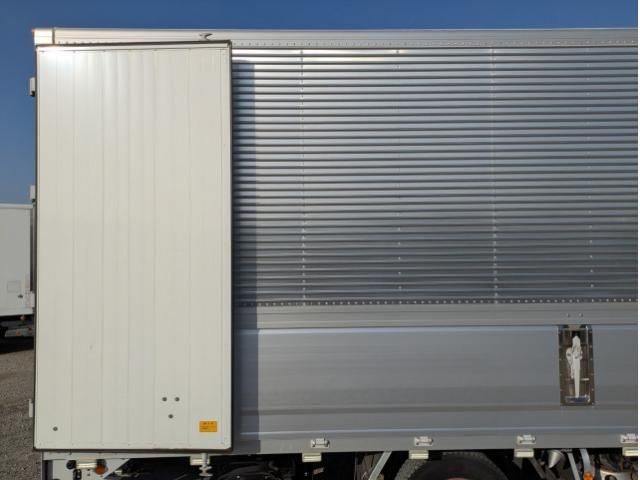 Isuzu FORWARD 2023-06 4384499-27