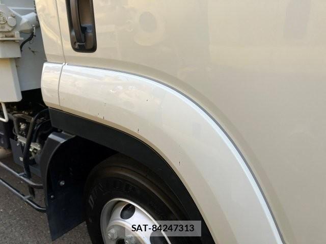 Isuzu FORWARD 2023-02 4420763-17