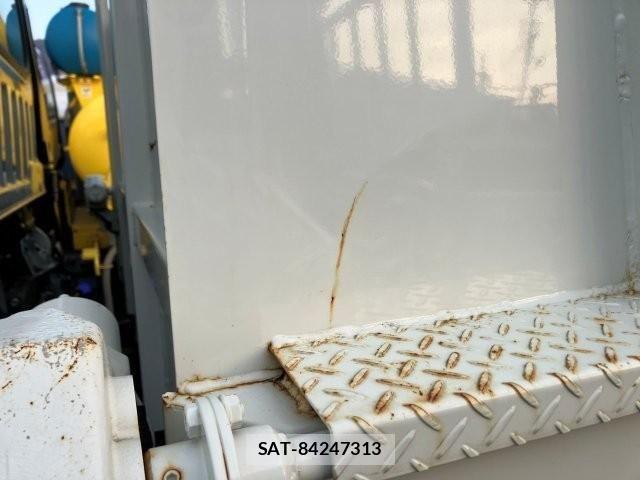 Isuzu FORWARD 2023-02 4420763-18