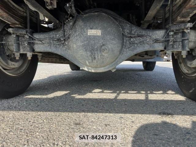 Isuzu FORWARD 2023-02 4420763-25