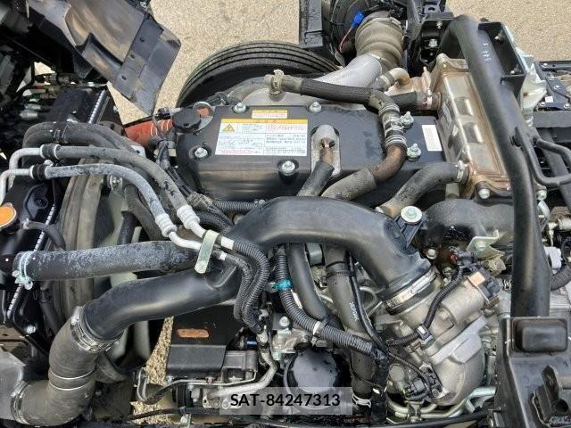 Isuzu FORWARD 2023-02 4420763-26