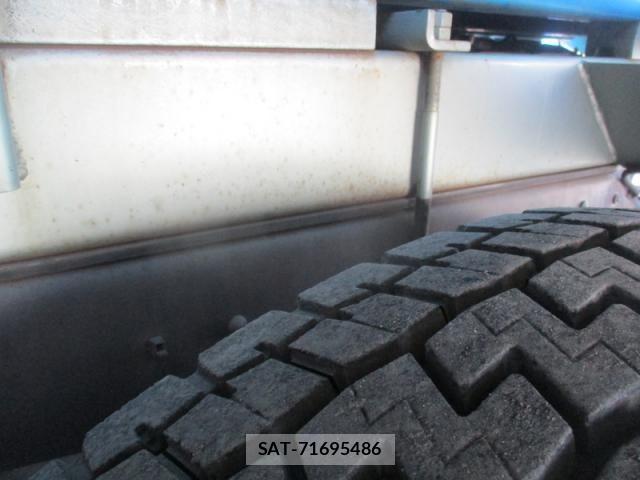 Isuzu FORWARD 2014-02 4592492-13