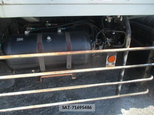 Isuzu FORWARD 2014-02 4592492-22