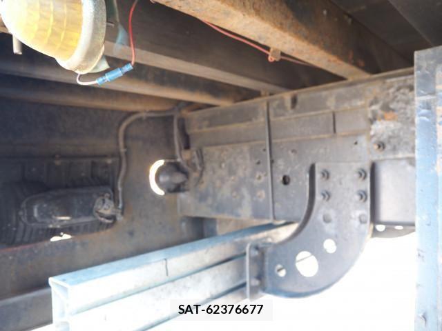 Isuzu FORWARD 2003-08 4592526-27