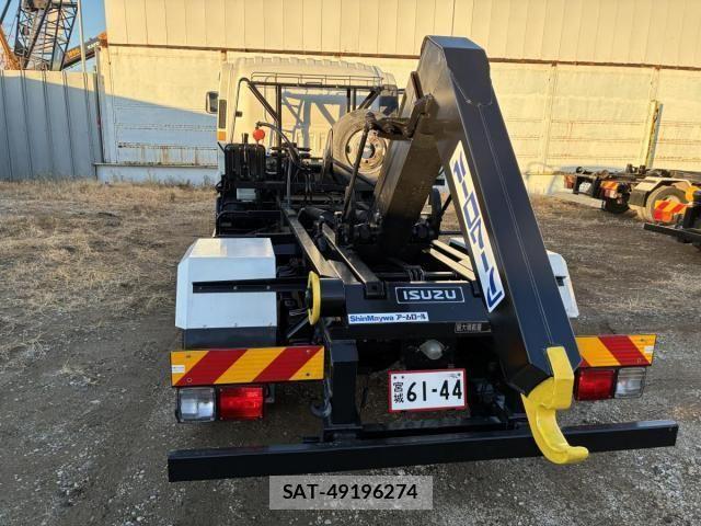 Isuzu FORWARD 2012-04 4638997-6