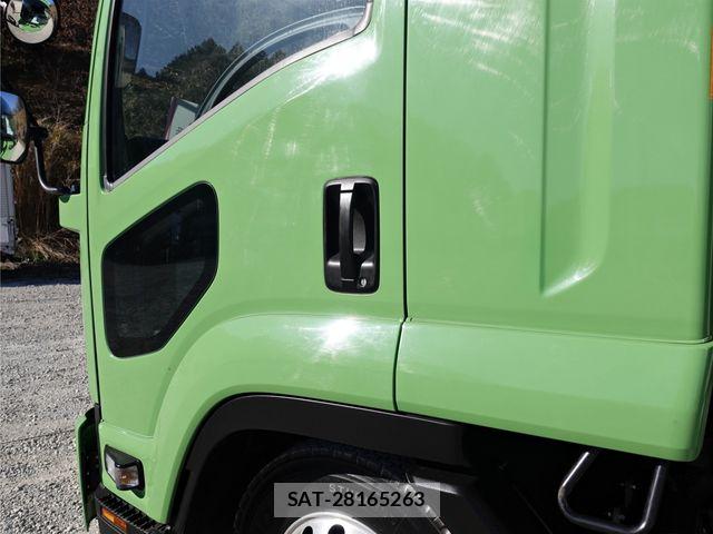 Isuzu FORWARD 2016-08 5868055-11