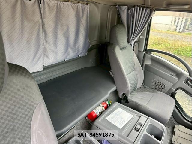 Isuzu FORWARD 2017-01 5868015-18