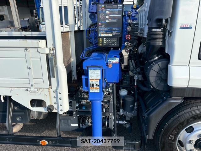 Isuzu FORWARD 2023-06 5867981-15