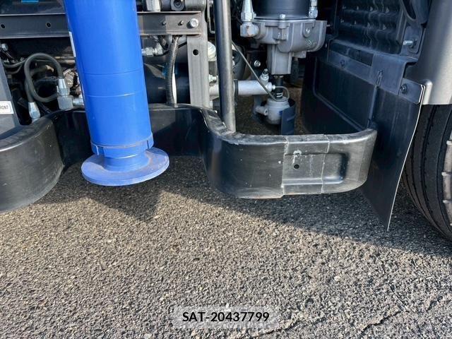 Isuzu FORWARD 2023-06 5867981-16