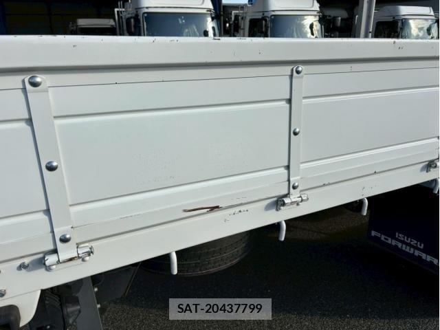 Isuzu FORWARD 2023-06 5867981-18