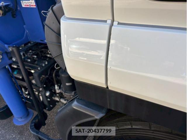 Isuzu FORWARD 2023-06 5867981-23