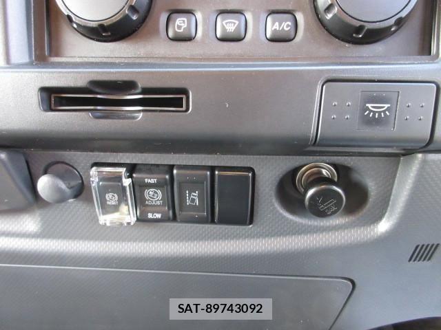 Isuzu FORWARD 2023-05 5867975-16