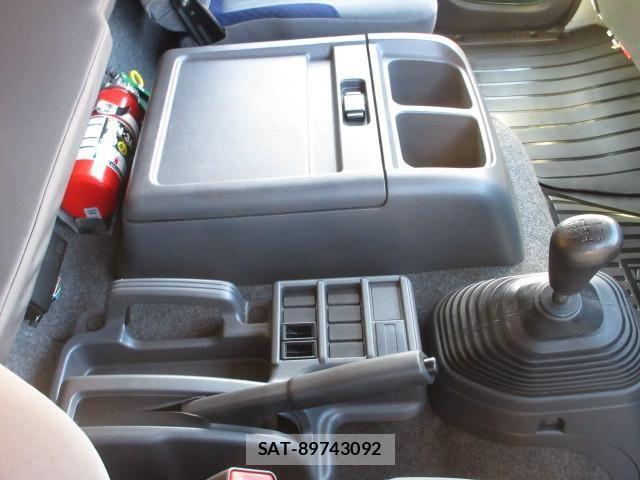 Isuzu FORWARD 2023-05 5867975-22