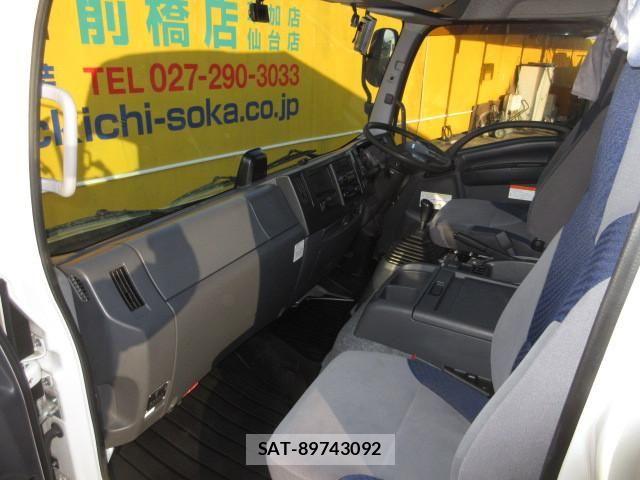 Isuzu FORWARD 2023-05 5867975-25