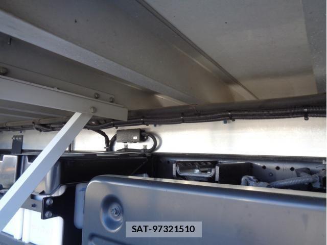 Isuzu FORWARD 2020-08 5867994-17