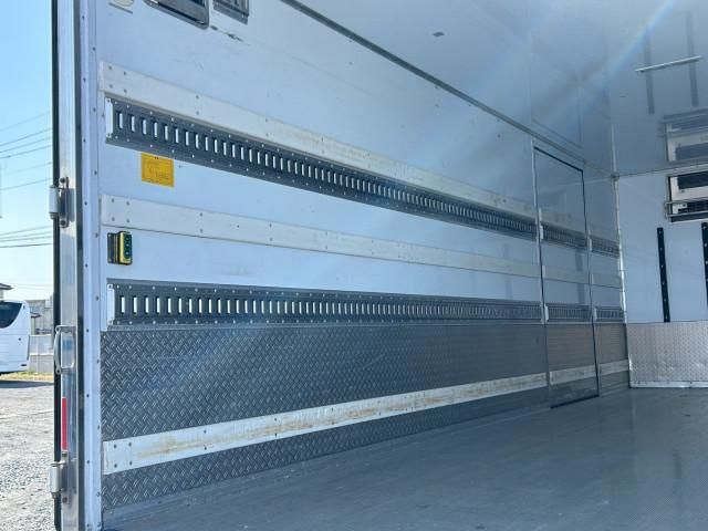 Isuzu FORWARD 2019-01 6050445-12
