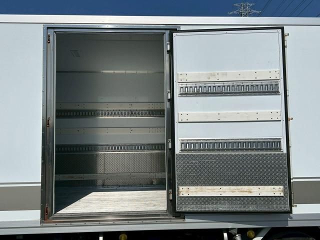 Isuzu FORWARD 2019-01 6050445-7