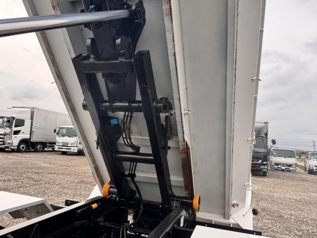Isuzu FORWARD 2025-07 6050424-17
