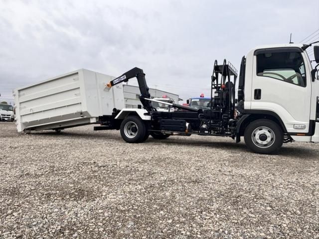 Isuzu FORWARD 2025-07 6050424-19
