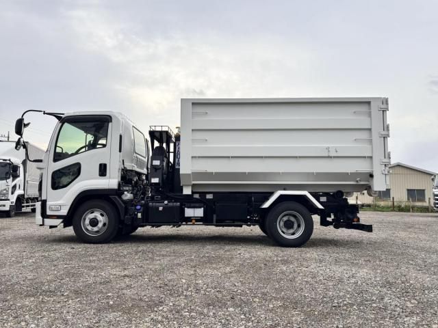 Isuzu FORWARD 2025-07 6050424-7