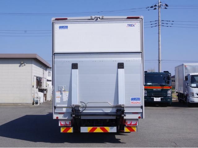 Isuzu FORWARD 2024-03 6050416-25
