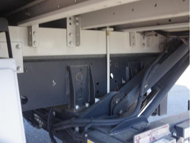 Isuzu FORWARD 2024-03 6050416-7