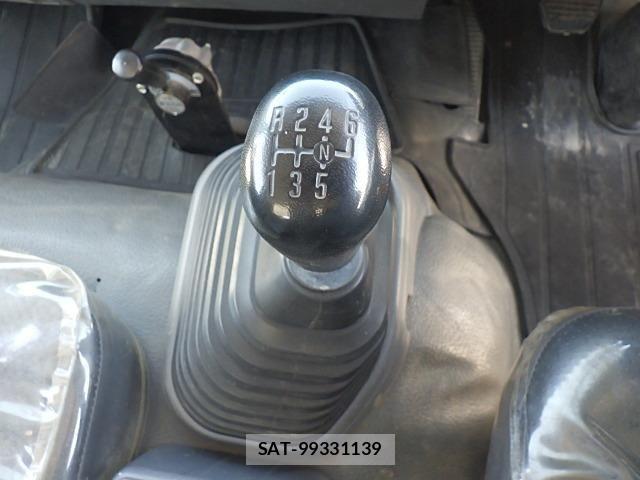 Isuzu FORWARD 2018-09 6214854-23