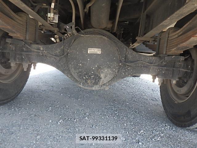 Isuzu FORWARD 2018-09 6214854-5
