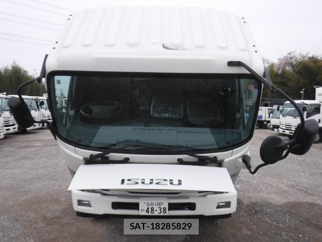 Isuzu FORWARD 2017-10 6214853-22