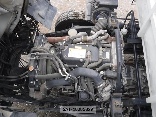 Isuzu FORWARD 2017-10 6214853-24