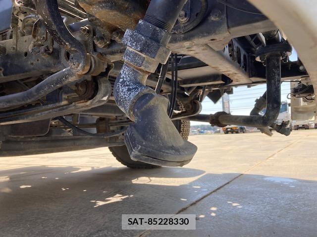 Isuzu FORWARD 2018-02 6214864-15